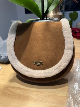 Bolso UGG de ante y borrego