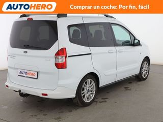 Ford Tourneo Courier 1.0 EcoBoost Titanium
