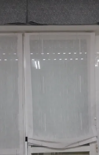 Estores blancos para cocina