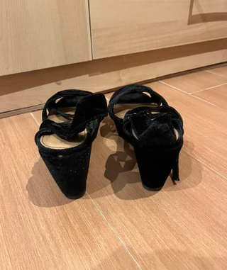 Sandalias tacón corrido terciopelo negras