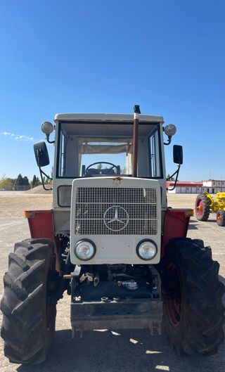 Tractor Mercedes-Benz MB440 Colección