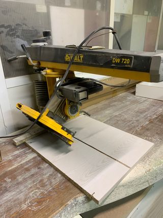 Sierra Radial Dewalt DW 720