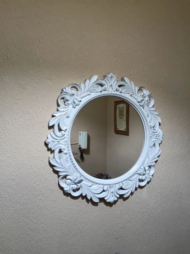 Specchio decorativo bianco vintage