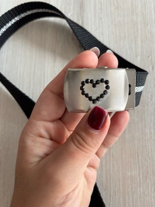 Cintura in tessuto con fibbia a cuore in brillanti