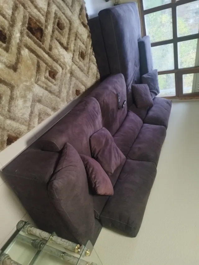 Sofá Cheinlof Morado Suede