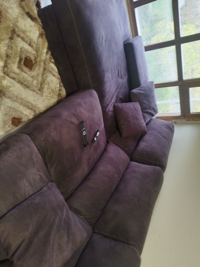 Sofá Cheinlof Morado Suede