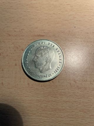Moneta 250 Fr Belgio con corona anno 1976 argento