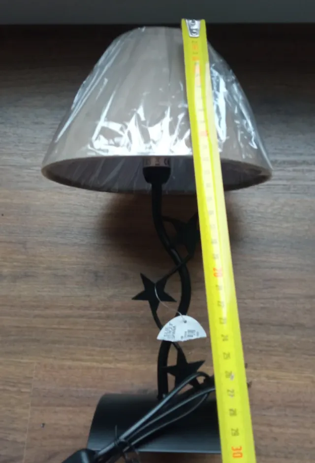 Lámpara de mesa sin estrenar