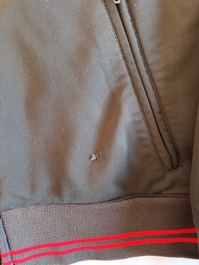 Felpa Carhartt nera con dettagli rossi taglia XS