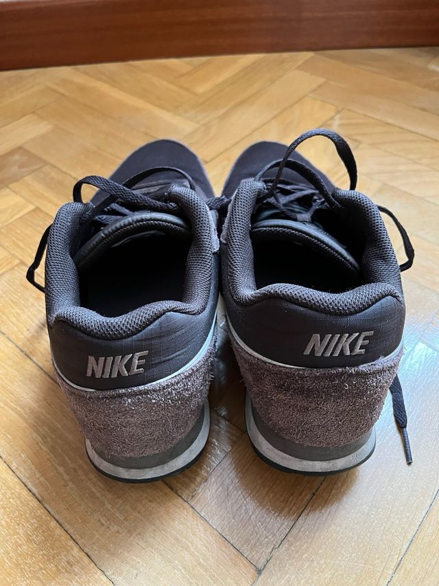 Nike MD Runner 2 Marrón Talla 46