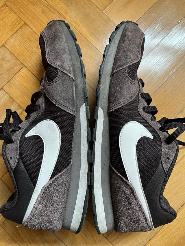 Nike MD Runner 2 Marrón Talla 46