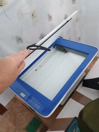 Impresora HP Blanca y Azul