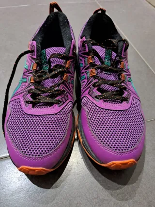 Zapatillas Asics Moradas y Naranjas