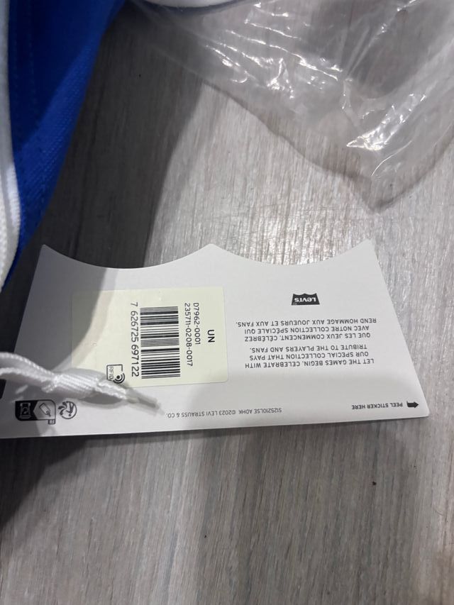 Mochila Levi's Paris y Gorra BMW Nuevas