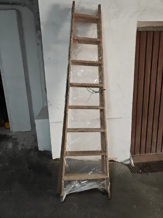 Escalera tijera 8 peldaños 2,20m