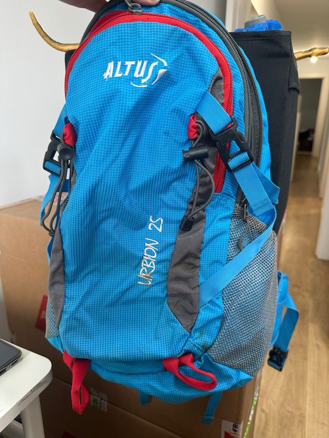 Mochila Altus Urbion 25L Azul/Gris