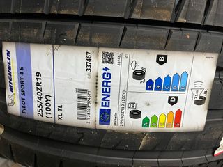 Michelin Pilot Sport 4 S 255/40ZR19 100Y