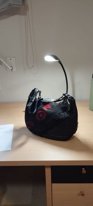 Bolso Desigual Negro con Detalles Rojos