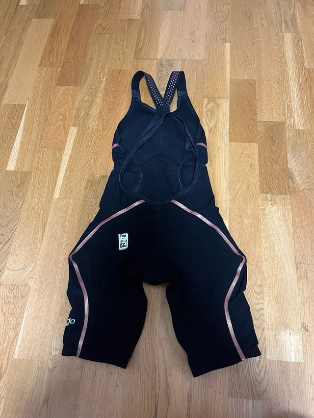 Traje de baño Speedo mujer negro/dorado TALLA 20