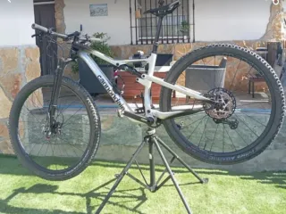 Bicicleta Cannondale Full Suspension