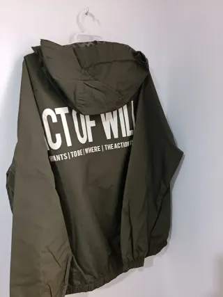 Chaqueta verde Act of Will con capucha
