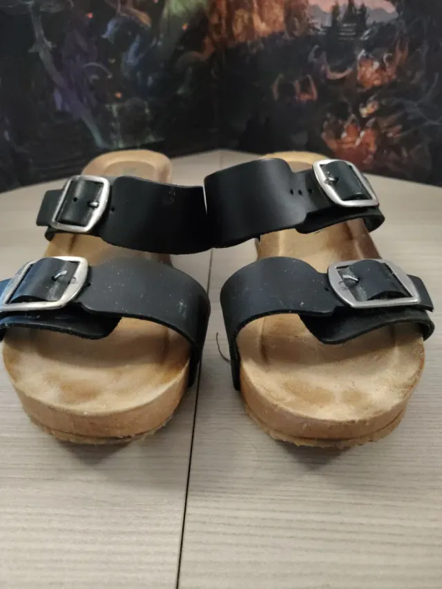 Sandali neri con zeppa