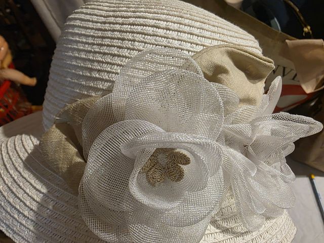 Cappellino Mayoral bianco con fiori