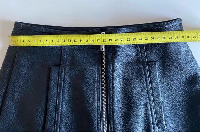 Falda efecto piel cremallera delantera Talla XS