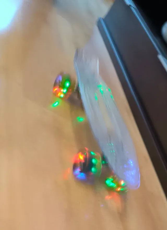 Patinete con ruedas y luces LED