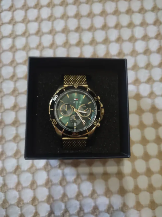 Reloj Tommy Hilfiger Dorado y Verde