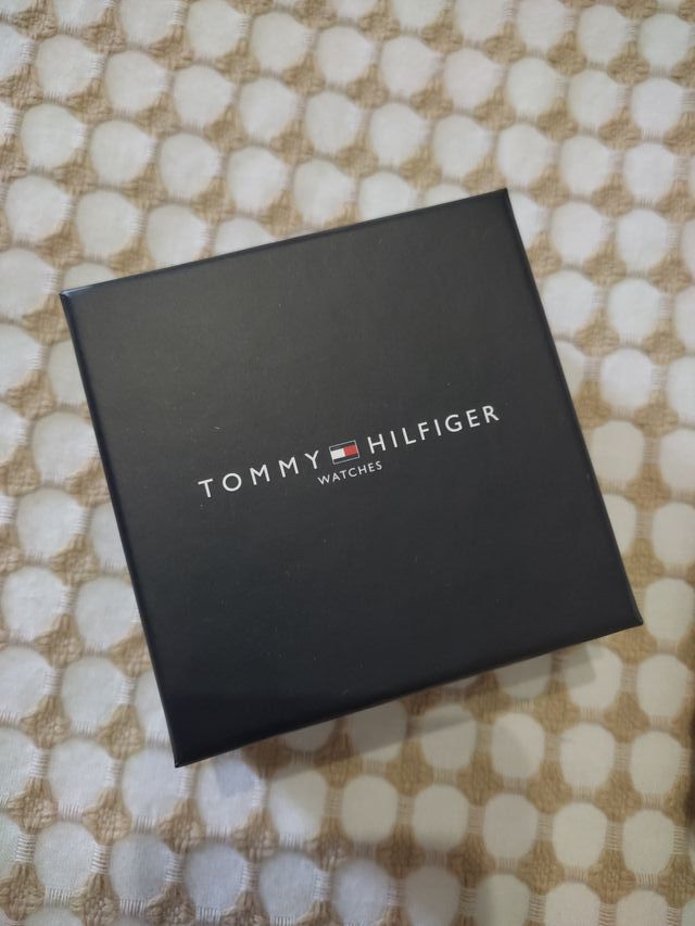 Reloj Tommy Hilfiger Dorado y Verde