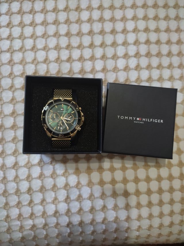Reloj Tommy Hilfiger Dorado y Verde