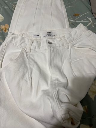 Pantalón vaquero Bershka Balloon Blanco Talla XS