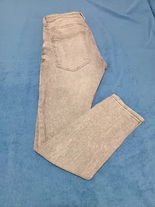 Pantalón Bershka Gris