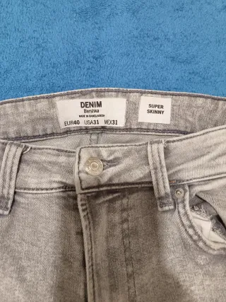 Pantalón Bershka Gris