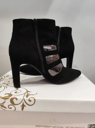 Botín Brenda Zaro Negro Tacón