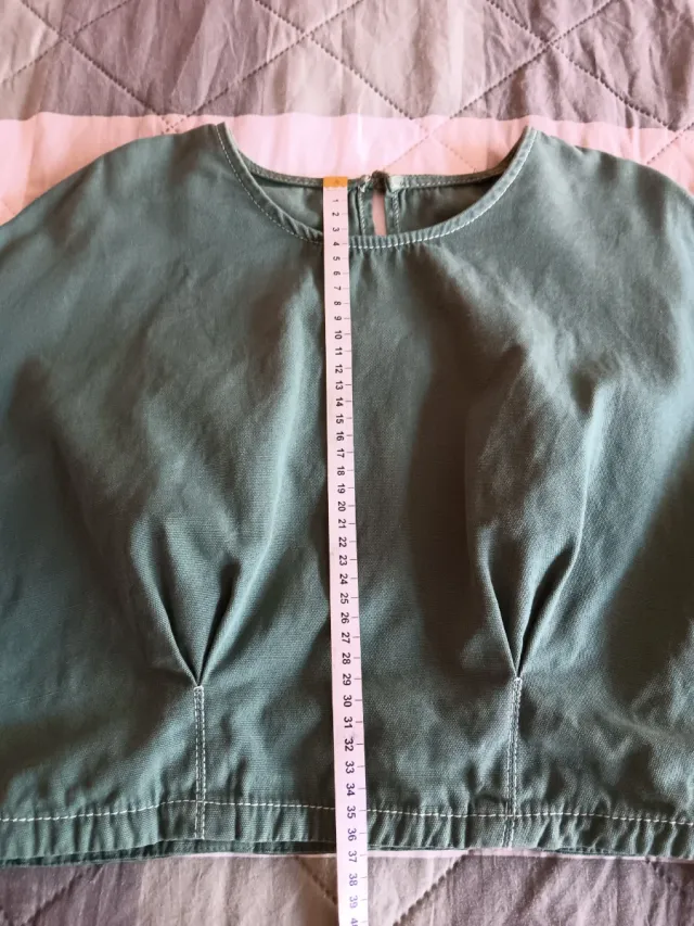 Top Zara verde manga abullonada