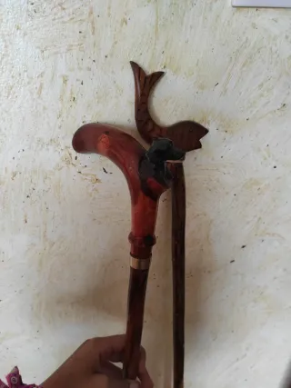 Bastones artesanales de madera