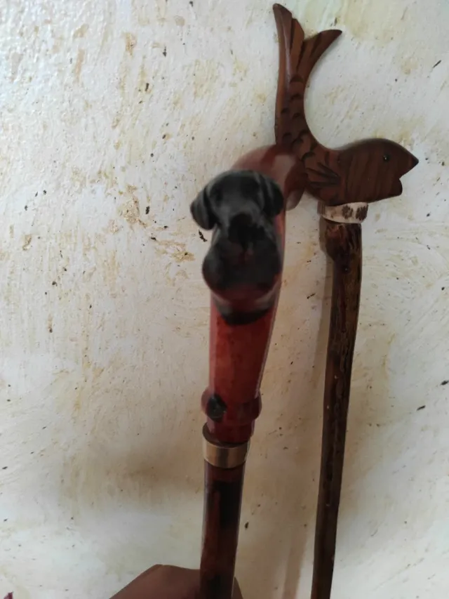 Bastones artesanales de madera