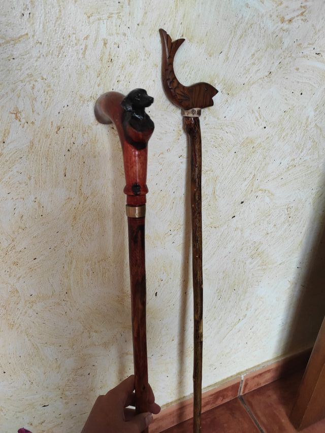 Bastones artesanales de madera