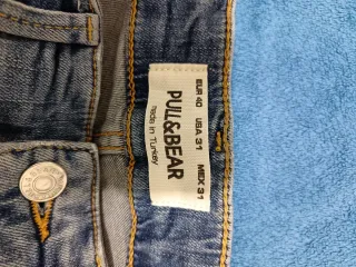Pantalón vaquero Pull&Bear desgastado