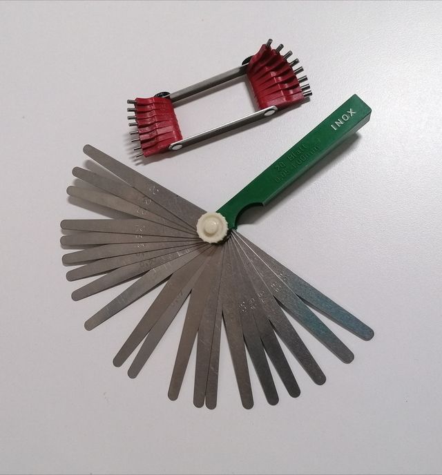 GALGAS *20 Hojas planas + 16 CALIBRES diámetros