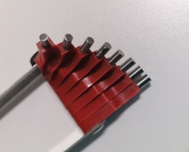 GALGAS *20 Hojas planas + 16 CALIBRES diámetros