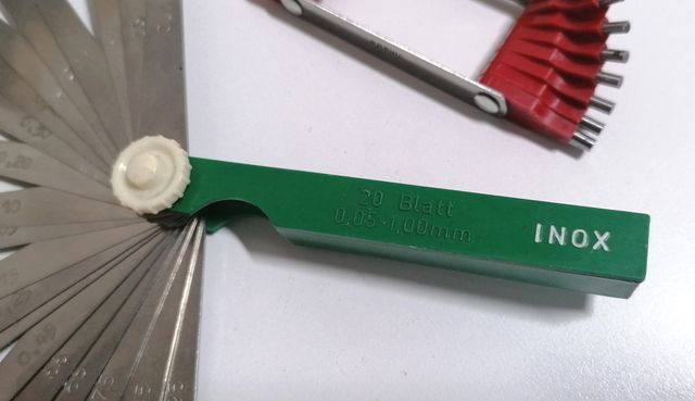 GALGAS *20 Hojas planas + 16 CALIBRES diámetros