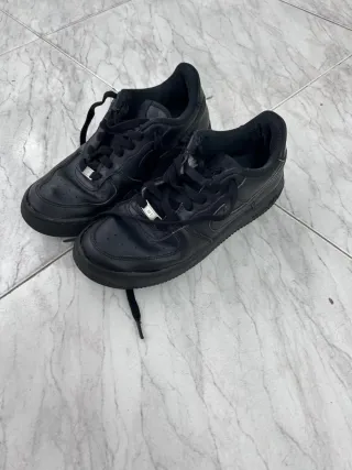 Tenis Nike Air Force 1 Negros