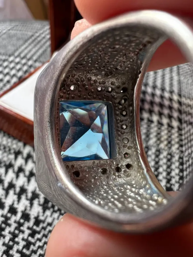 Anillo antiguo  peso alrededor de 20 g