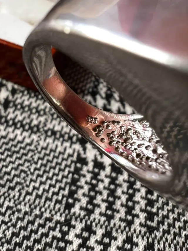 Anillo antiguo  peso alrededor de 20 g