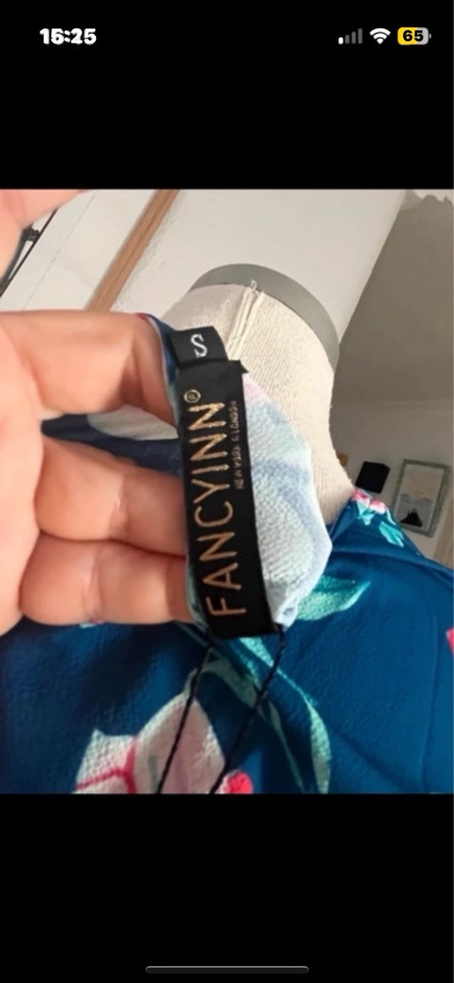 Vestido estampado floral azul y rosa 