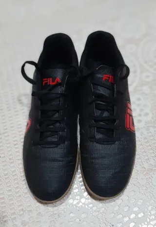 Scarpe sportive Fila uomo nere e rosse