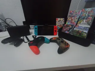 Pacchetto Nintendo Switch + accessori e 5 giochi!